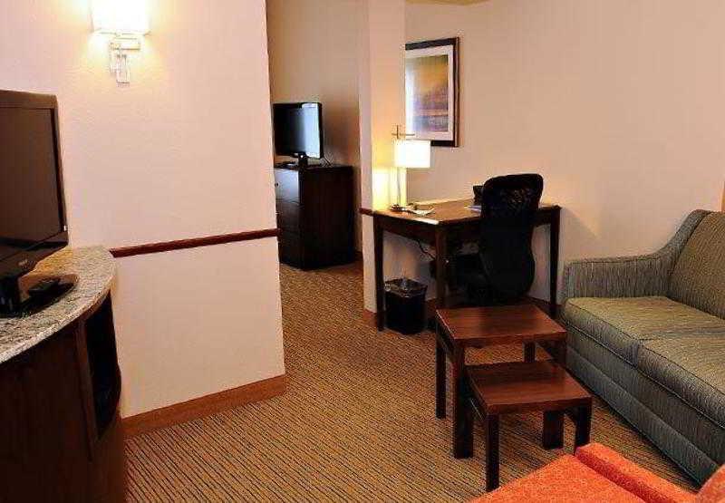 Fairfield Inn & Suites By Marriott Slippery Rock Екстер'єр фото