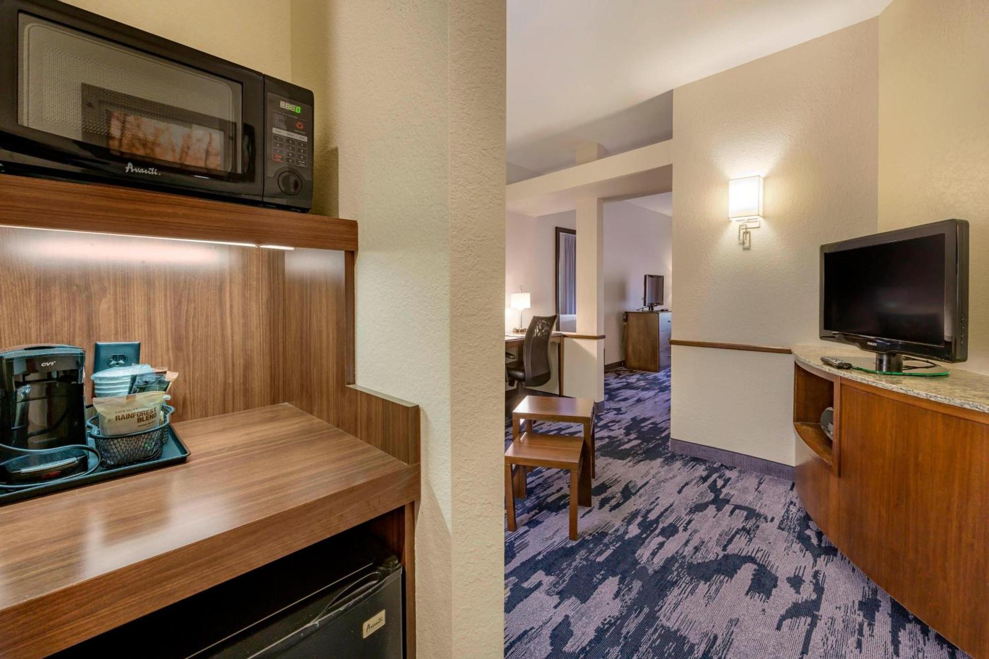 Fairfield Inn & Suites By Marriott Slippery Rock Екстер'єр фото