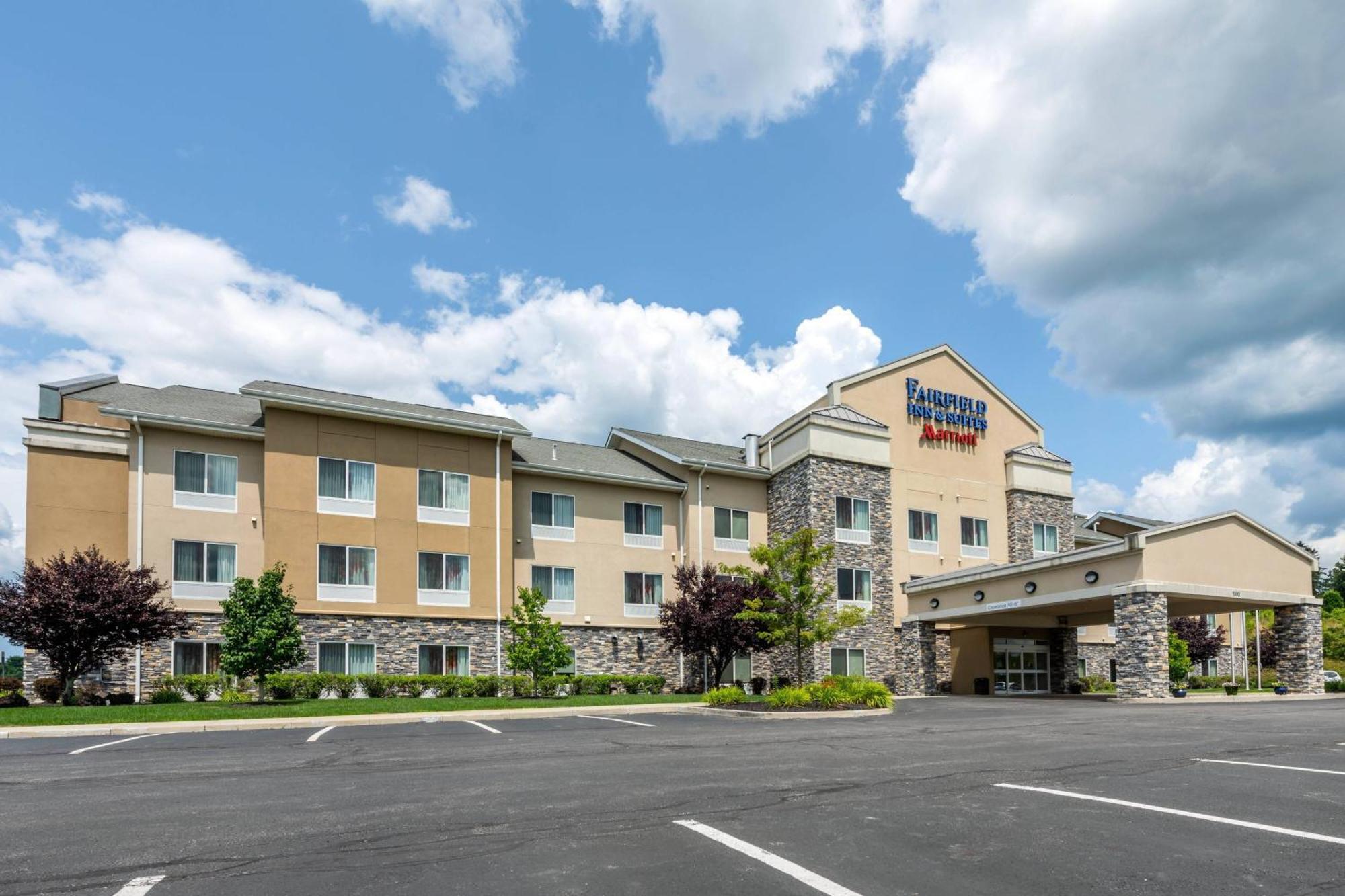 Fairfield Inn & Suites By Marriott Slippery Rock Екстер'єр фото